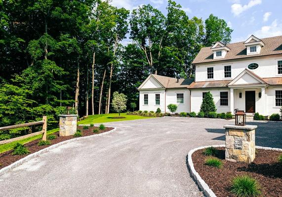 Estate Driveway & Stone Pillars