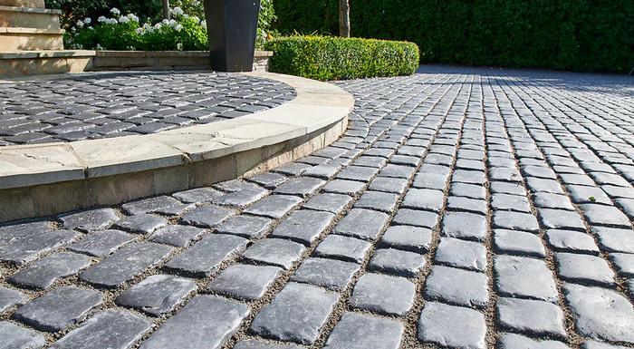 Courtstone Basalt (98.30 sq/ft per bundle)